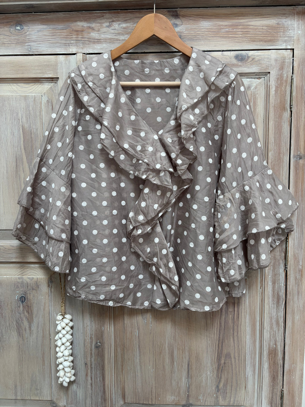 Spotty frill top