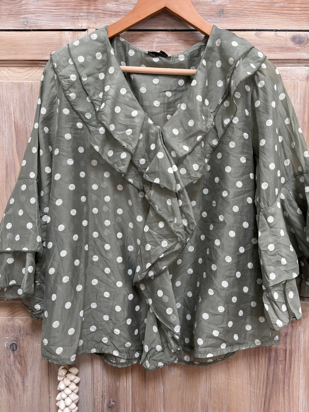 Spotty frill top