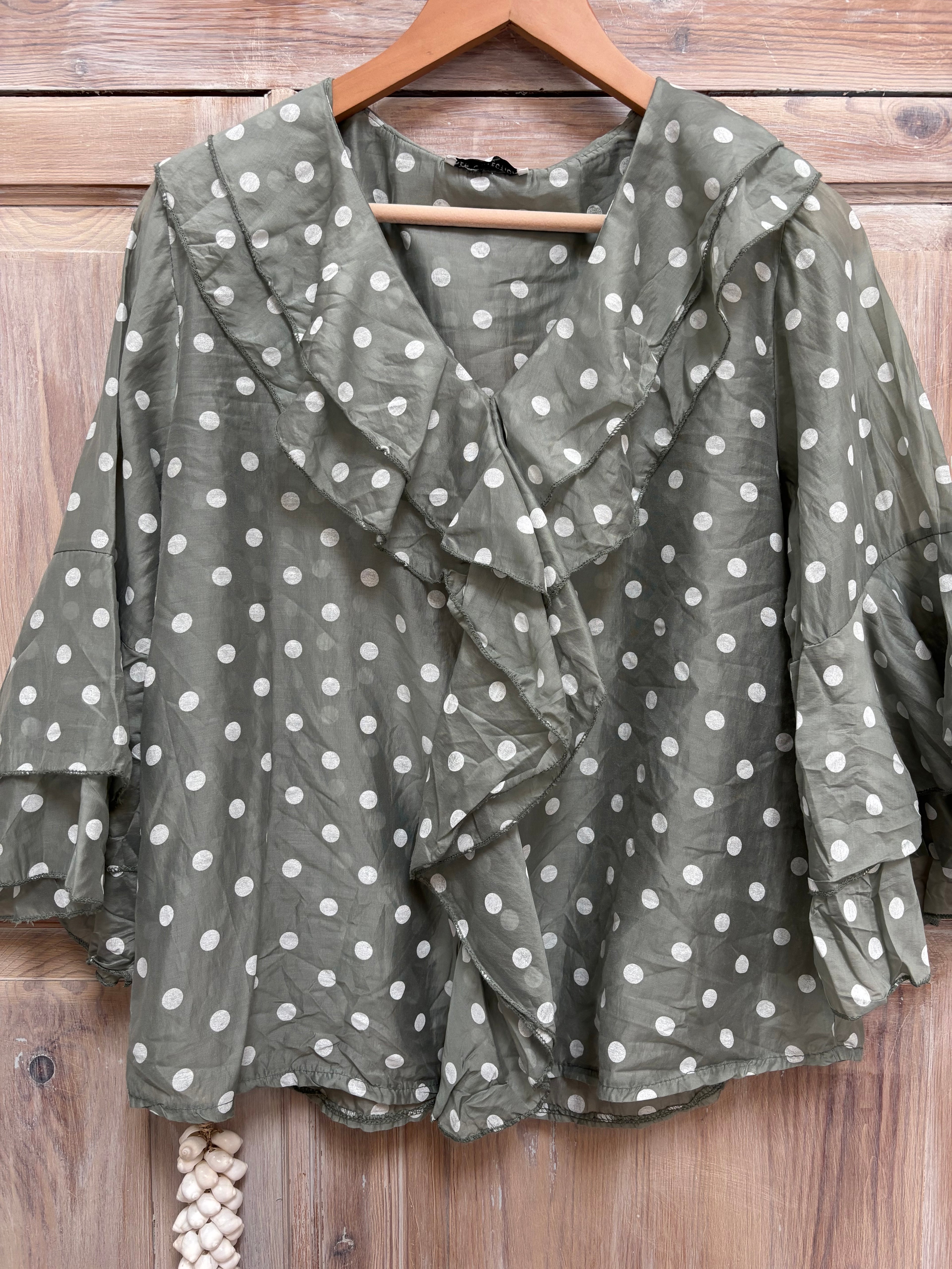 Spotty frill top